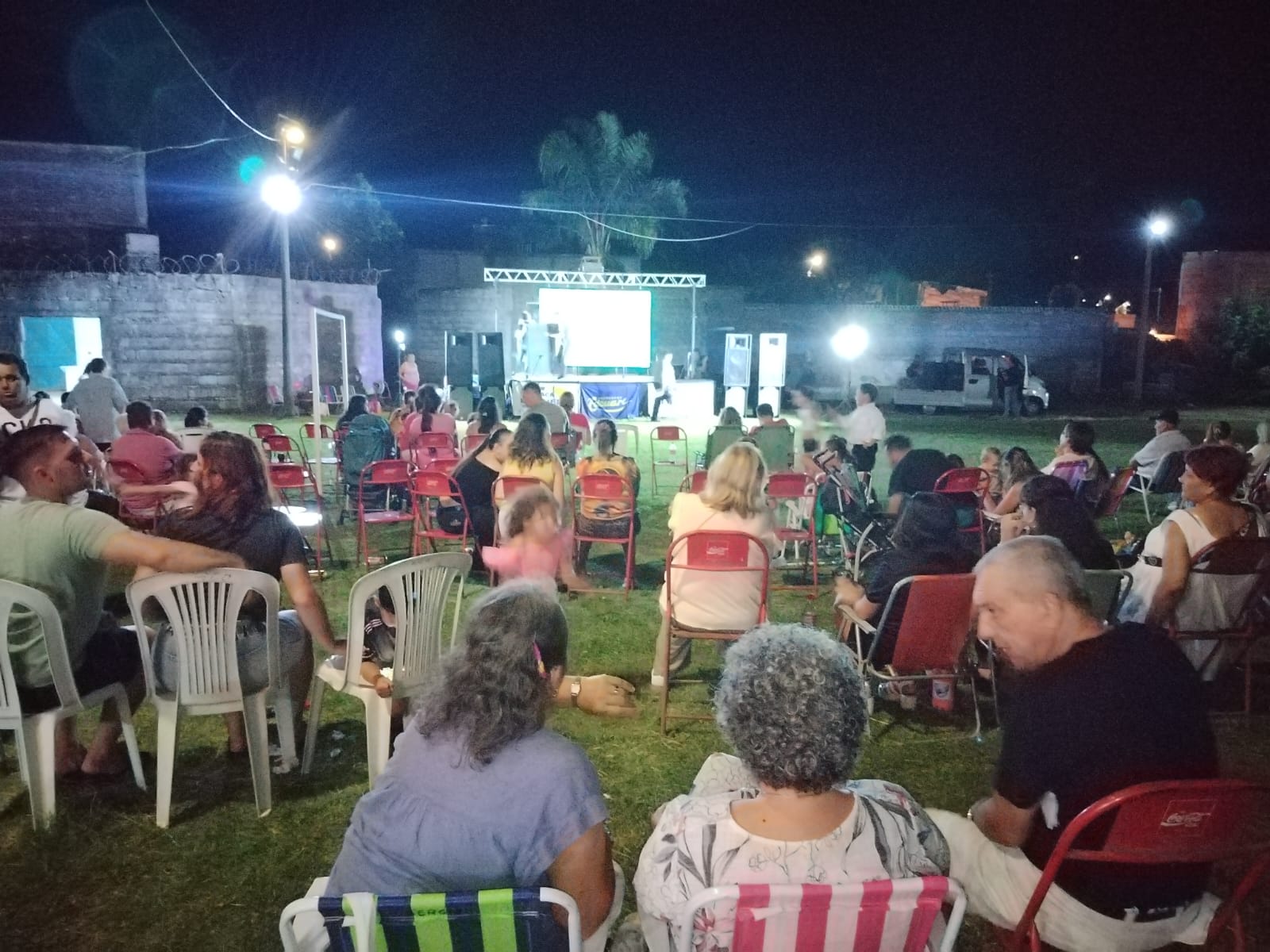 Con la participación de siete escuelas de samba, cuatro de candombe, dos grupos murgueros y 10 manifestaciones artísticas, comenzó la edición 2025 de Carnaval en Cerro Largo